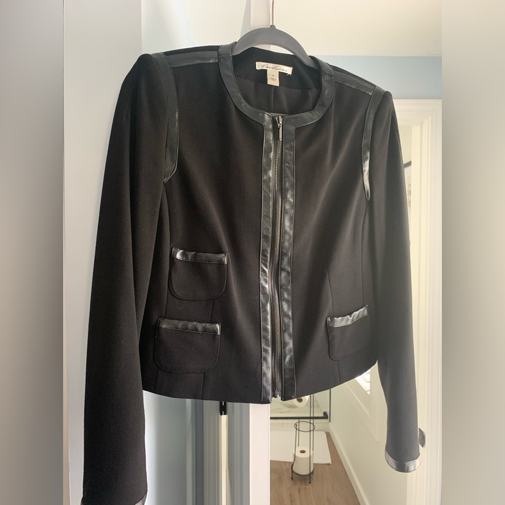 Kenneth Cole size 4 structured blazer